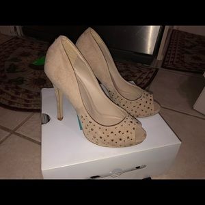 NIB Call It Spring Heels Size 7